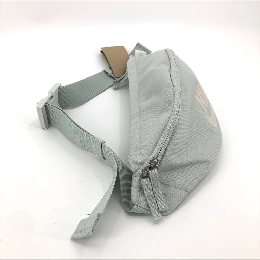 Nike Heritage Waistpack 3L Light Silver Belt Bag Fanny Pack - Picture 3 of 8